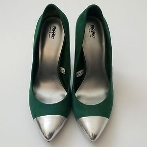 Silver bullet toe green velvet heels- Never worn